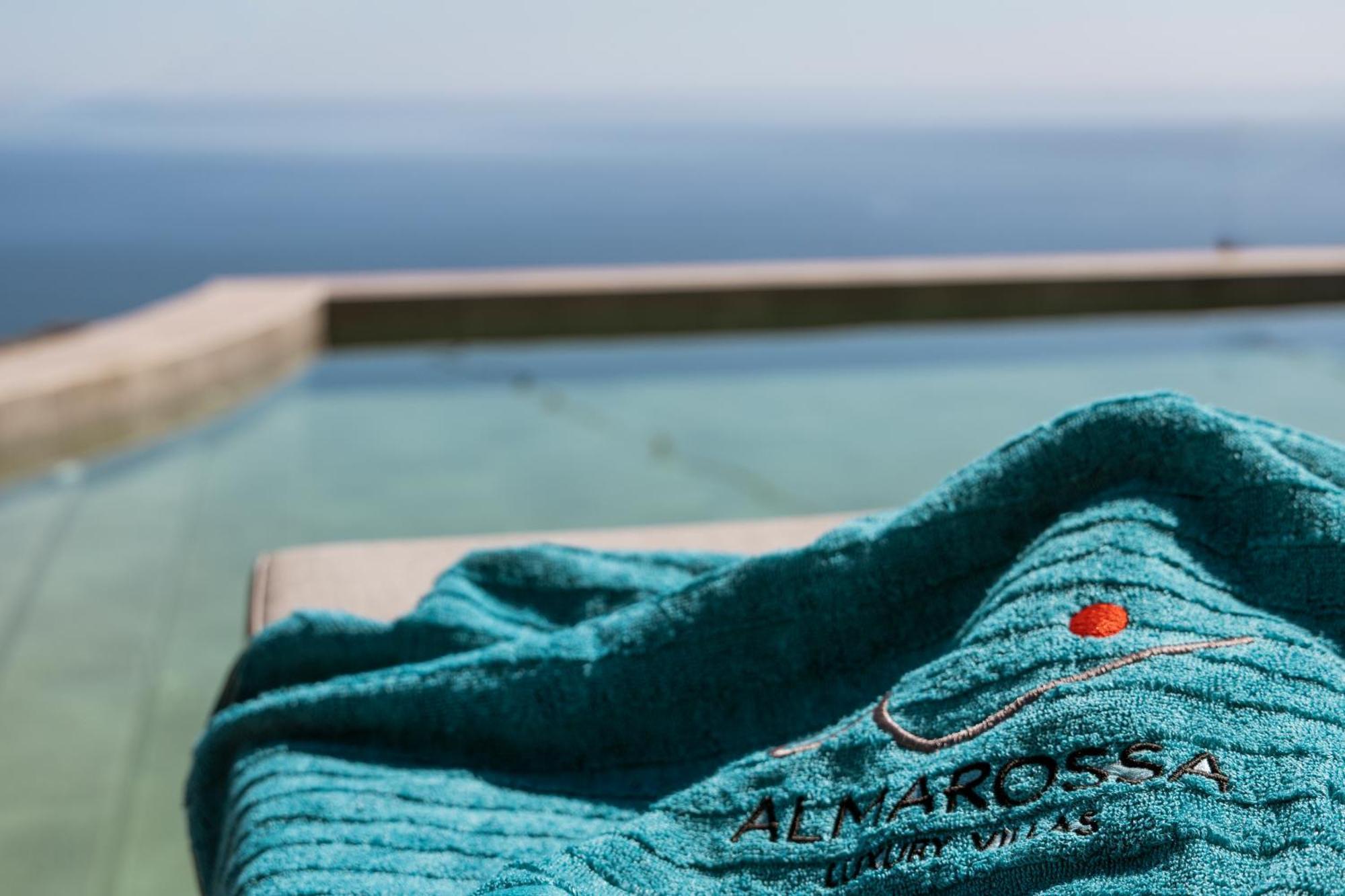 Almarossa Luxury Villas Vourvoúlos الغرفة الصورة